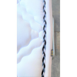 Kavalkade zadeldek met luxe stepping, Wit m blauw/lblauw/wit koordje