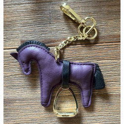 HKM sleutelhanger Amadeus met stijgbeugel, Zwart of Paars