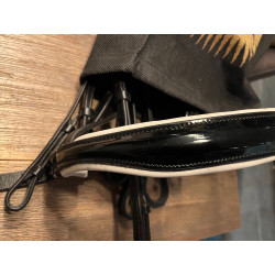 Kavalkade Stang- en Trenshoofdstel Antonia, Zwart/witte lak neusriem, Zwart